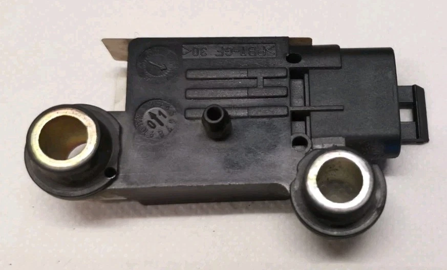 Sensore airbag Volvo S40 I sensore impatto crash posteriore sinistro destro 30613044 - Immagine 2 di 2