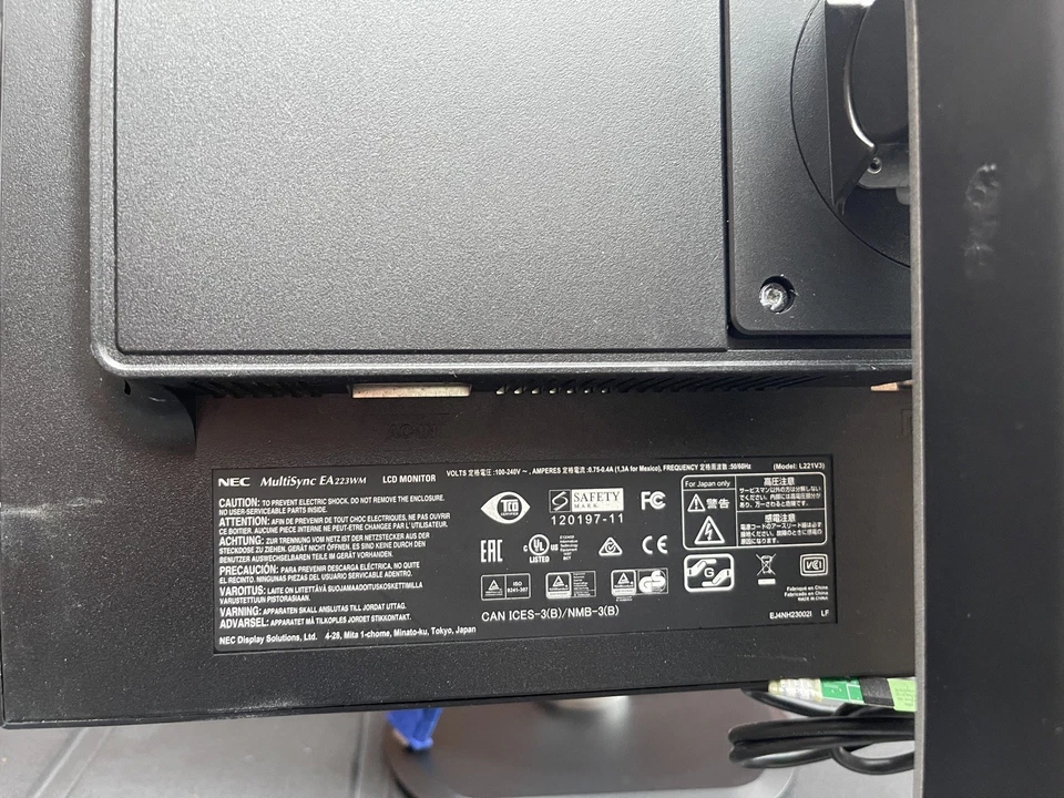 Whole lot of 4 monitors NEC MultiSync 22" Computer Monitor EA223WM - Image 4 of 4