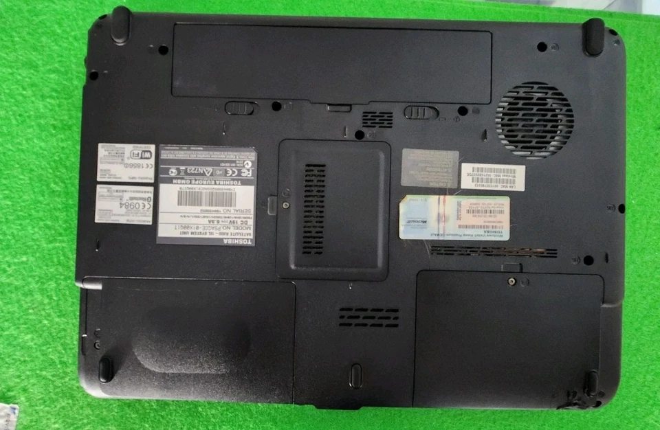 Notebook Toshiba Satellite A300-1IL PSAGCE-01X00QIT - Immagine 3 di 4