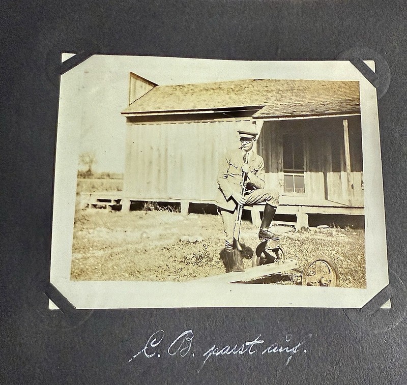 1924 4 1/2” X 3 3/4” Original Photo Of Duck Hunter Visiting Texas 1898 Wincheste
