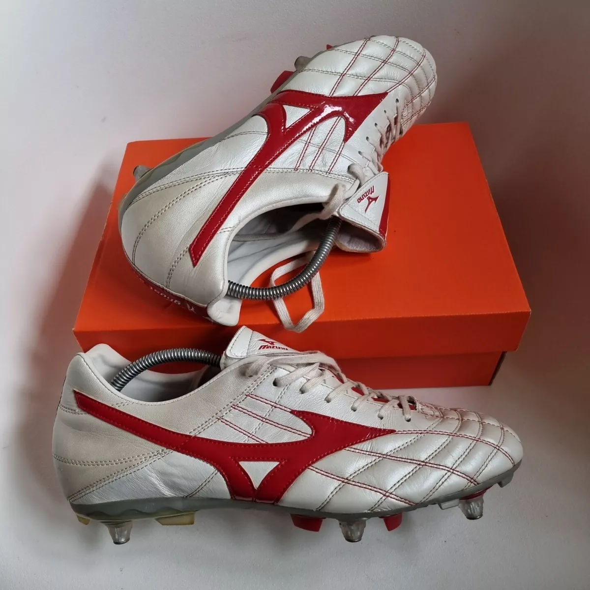 Mizuno wave ghost striker cheap
