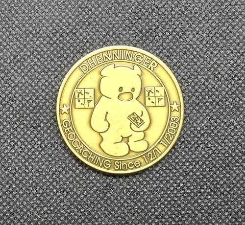2005 DHENNINGER Geocoin VHTF NONTRACKABLE - Picture 1 of 2