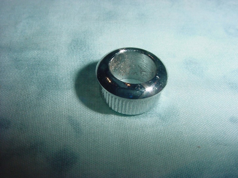 VINTAGE ORIGINAL MIJ KENT BASS GUITAR TUNING MACHINE STRING POST FERRULE
