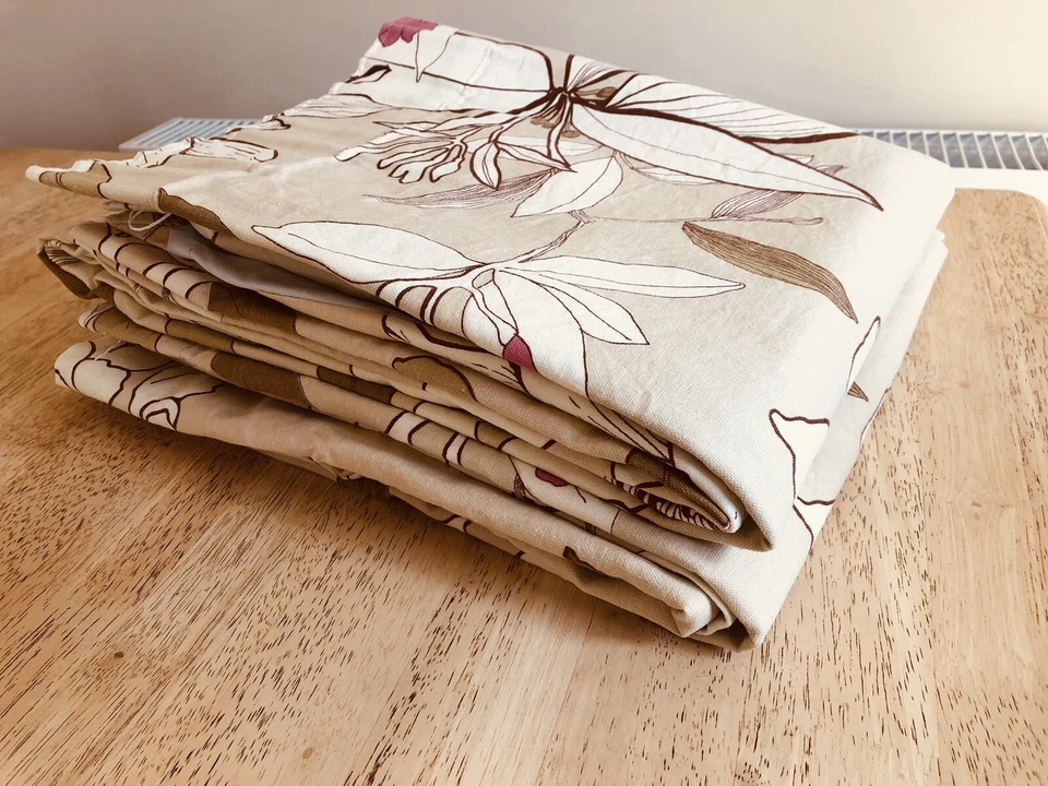 Lovely modern blackout Curtains width 46" each panel 92" total by 56" drop - Image 4 of 4