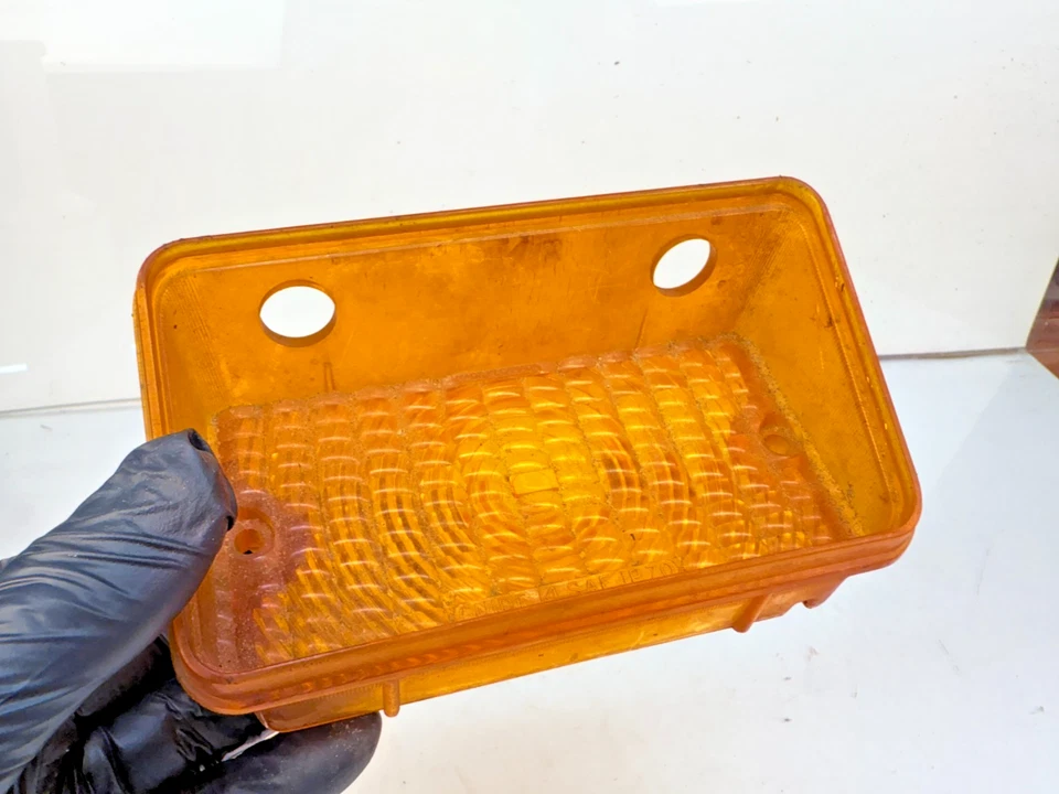 Guía de lente de luz de estacionamiento Chevrolet Chevelle 1970 fabricante de equipos originales 14 SAE IP 70 B1-4 Foto 3 de 4