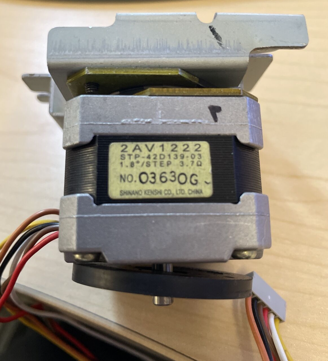 Shinano Kenshi Stepper Motor STP-42D139-03 2AV1222 for CNC Mill