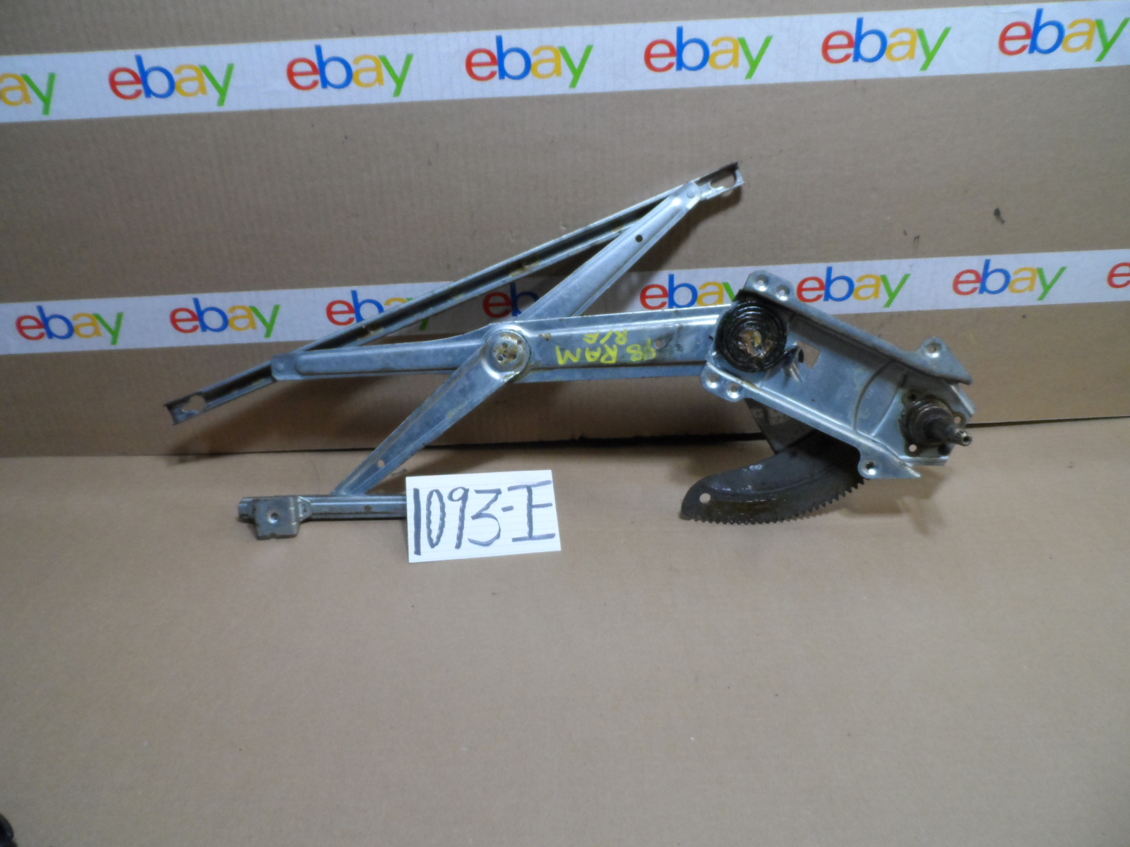 95 96 97 98 99 00 01 PICK UP 1500 Front PASSENGER Side Window Regulator #1093-E