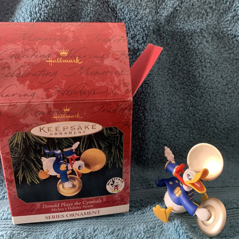 Hallmark Keepsake Ornament: Disney Donald Plays the Cymbals — 1999