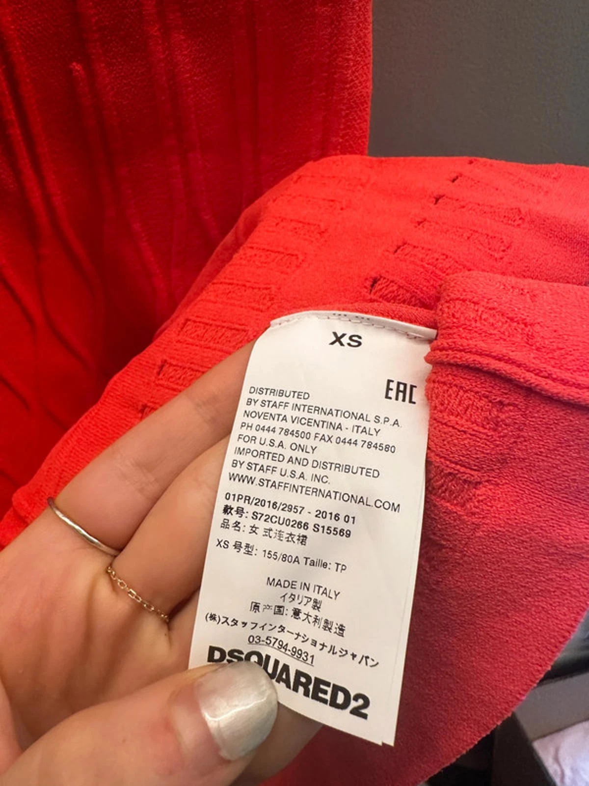 Abito a fascia Dsquared2 in maglia A Line rosso corallo prezzo consigliato £ 1.339