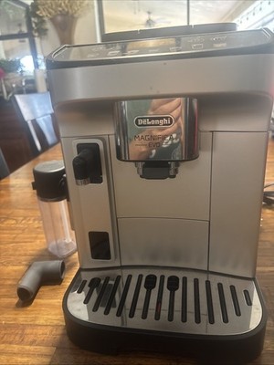 De'Longhi Magnifica Evo Espresso Machine - ECAM29084SB (Silver) Needs Descaling