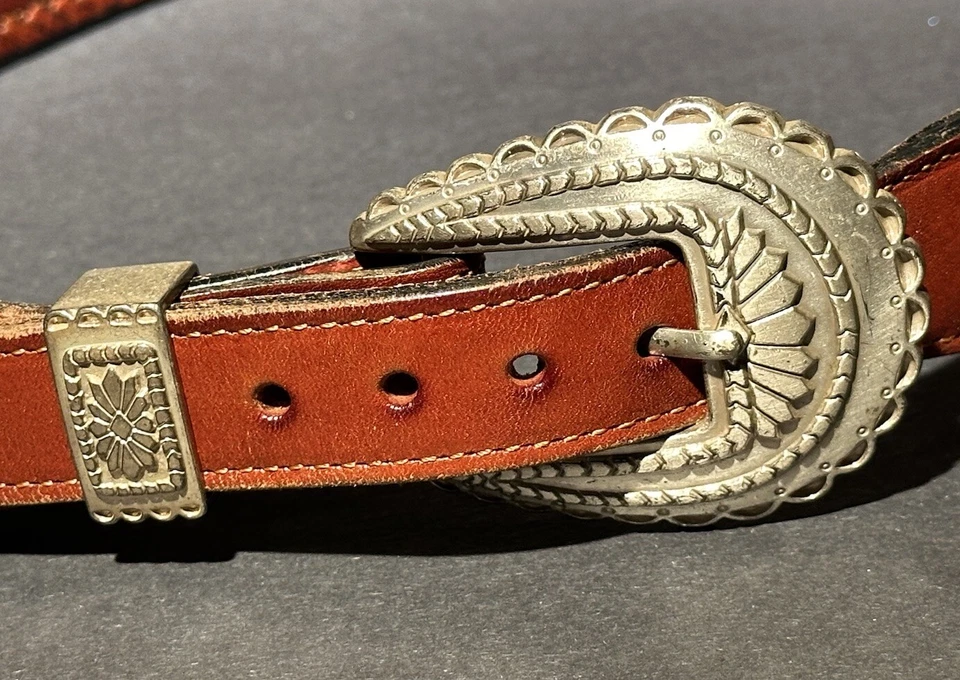 Cinturón occidental de cuero coñac y crin de caballo trenzado NOCONA para hombre talla 32 usado Foto 2 de 4