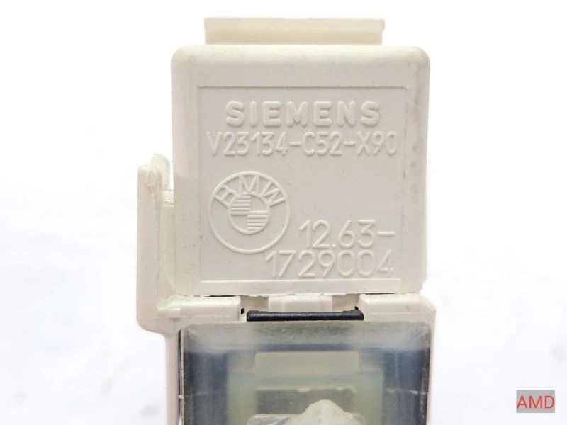 BMW 540i 528i 525i 530i E39 1997 relé blanco polaridad invertida sin contacto Foto 3 de 4