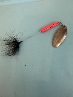 Rooster Tail fishing lure, Spinning Hook, Black Feathers, Neon Red 3 