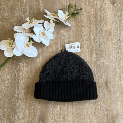 Lululemon Ombre Knot Textured Beanie BLK/GGRE One Size Lululemon Ombre Knit Textured Beanie BLK/GGRE Black Gravel  main image 4