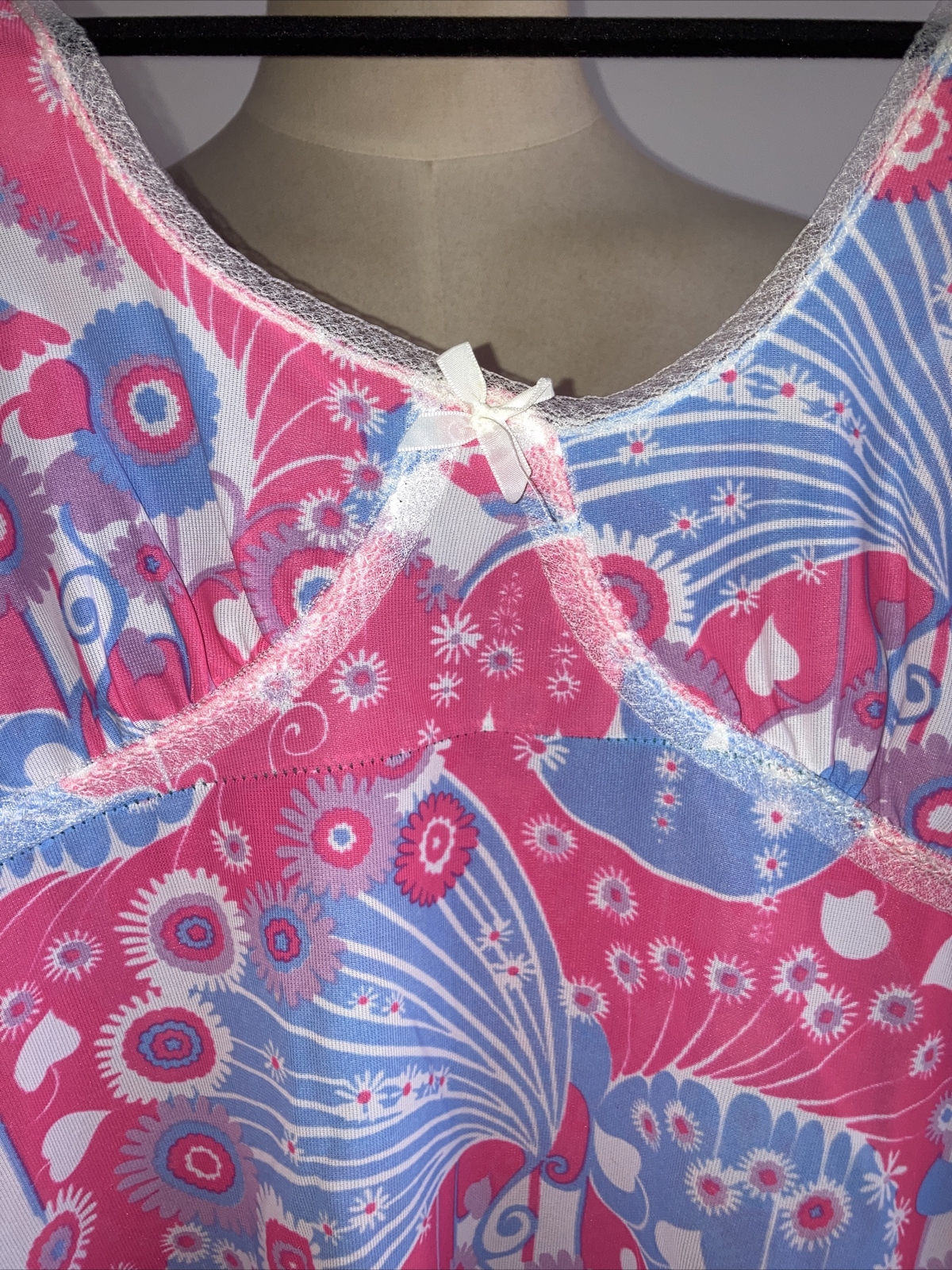 Vintage Pink/White 1960s/70s Slip/Petticoat Pin-up Glam Boudoir, Size Small 2