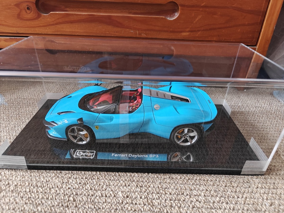1:18 Burago Signature Ferrari SP3 Daytona Blue. Special Edition