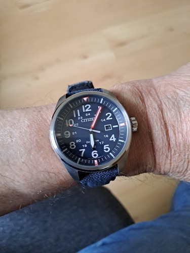 Citizen AW5000-16L Ecodrive Quarzuhr - neuwertig