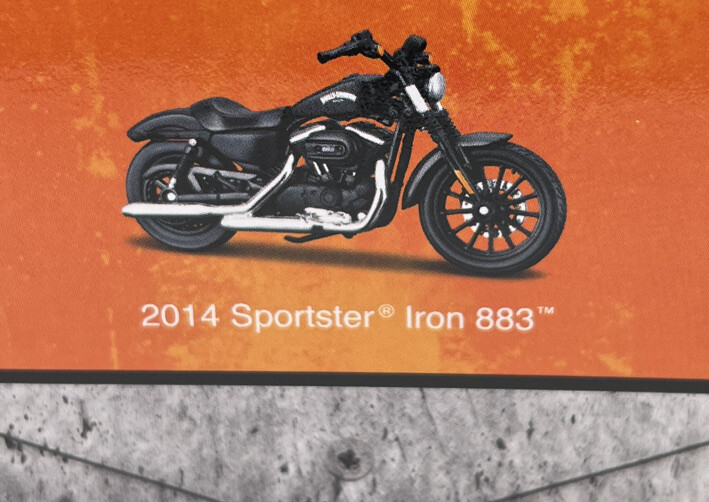 2022 MAISTO Harley-Davidson H-D Custom Series 41 - 1:18 Die