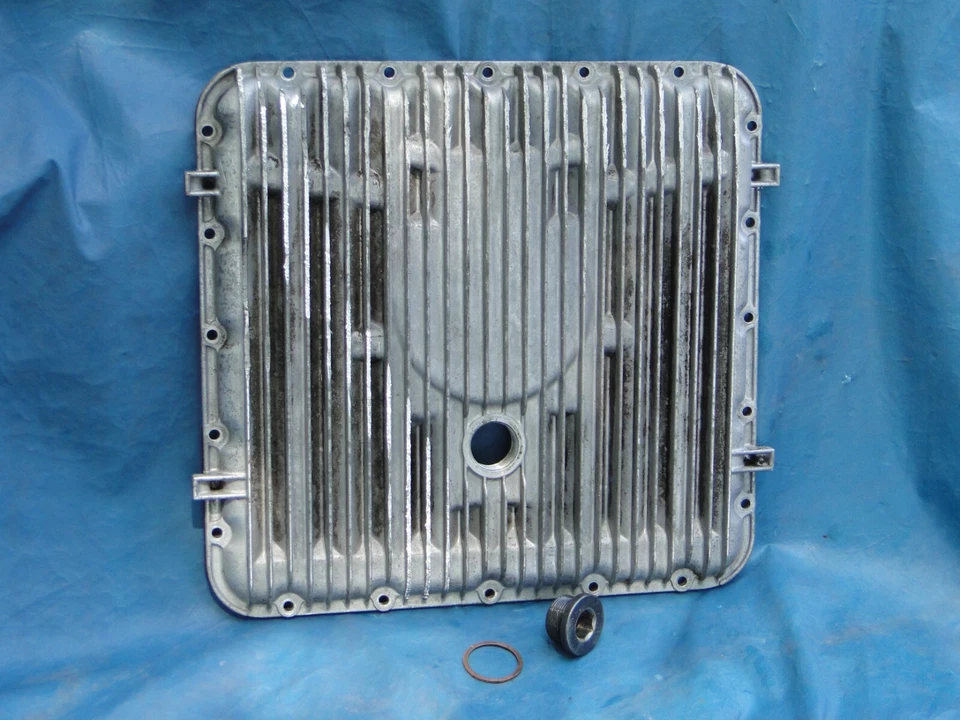 Maserati Biturbo 2.5 V6 cárter de aceite con enchufe OEM 1984-1987 GENUINO 310425014 Foto 3 de 4