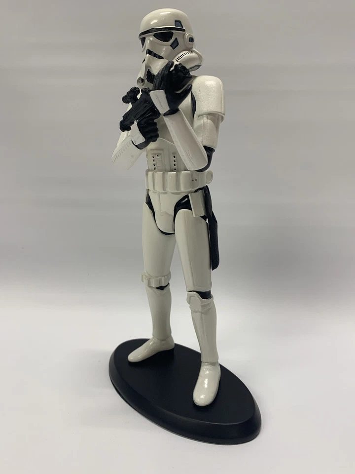 Estatua de resina Star Wars: Elite Collection Storm Trooper (2ª versión) (Attakus) Foto 4 de 4