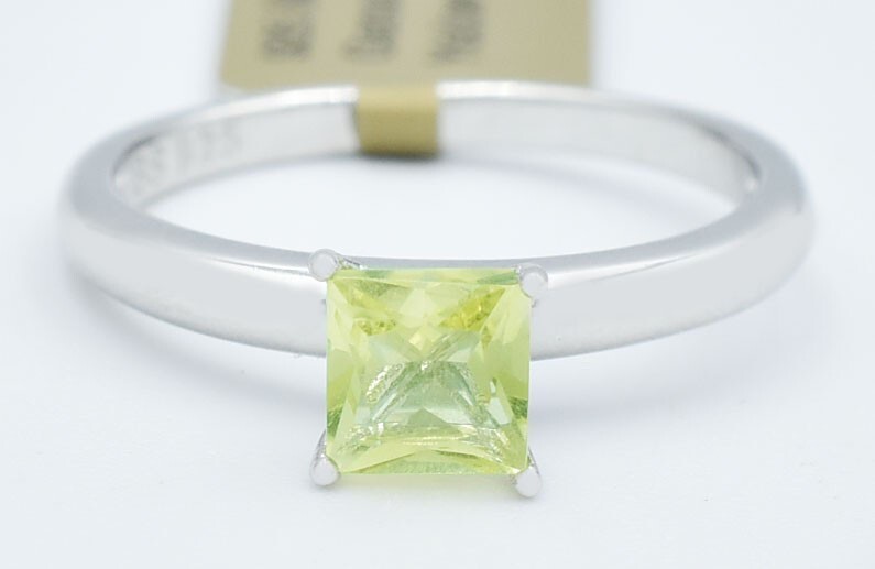 GENUINE 0.68 Cts PERIDOT SOLITAIRE RING .925 Sterling Silver - Made in USA