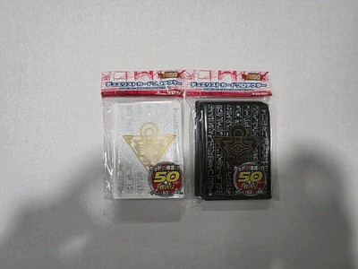 (100)YUGIOH Small Sized Millennium Puzzle Card Sleeves White+black  (2x 50packs)