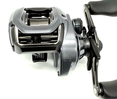 リール SHIMANO 24SLX 71XG LEFT Shimano 24 SLX 71XG Left Handed Baitcasting Reel w/Box Ship From