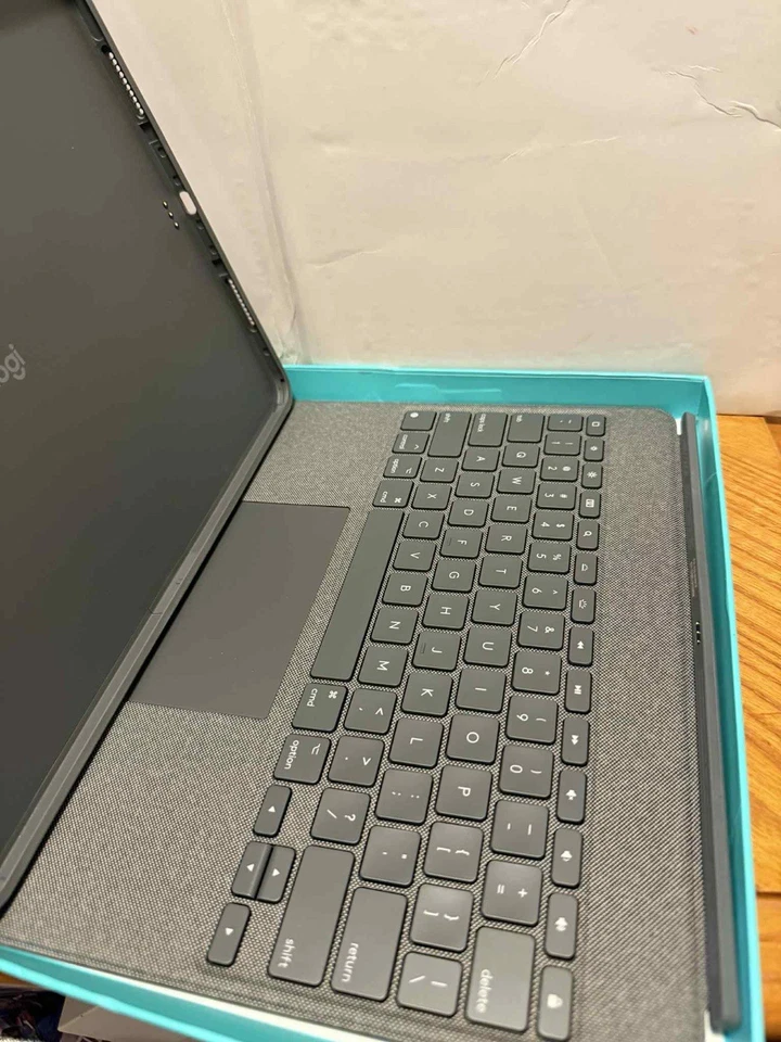 Logitech Combo Touch iPad Pro 12.9-inch (5th, 6th gen - 2021,2022) Keyboard Case - Image 2 of 4