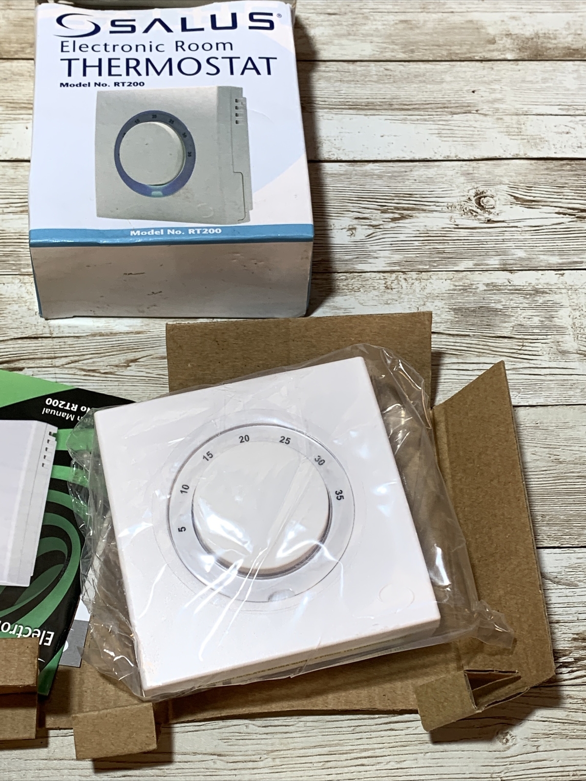Salus Electronic Room Thermostat - White (RT200) for sale online | eBay