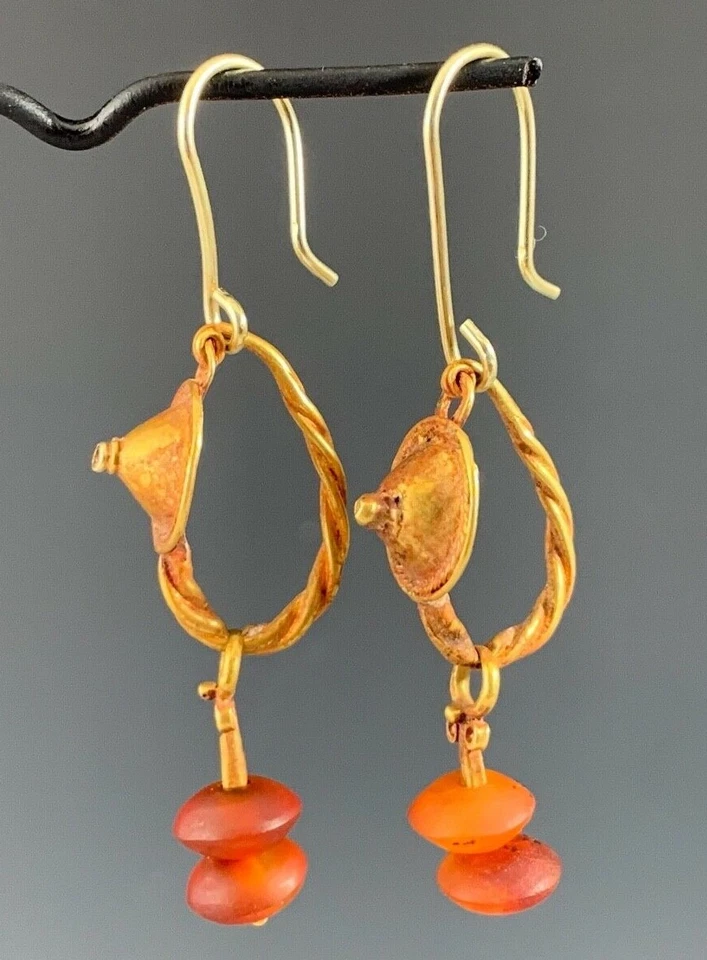 PENDIENTES ANTIGUOS ROMANOS ESCUDO ORO Y CORNALINA; ¡ELEGANTES Y PONIBLES!  Foto 4 de 4