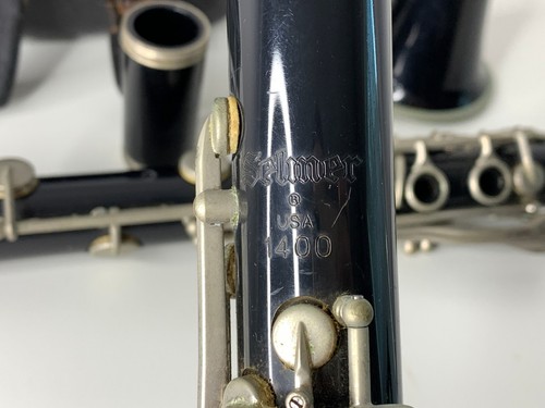 Selmer 1400 Clarinet w/Hardcase - Picture 6 of 9