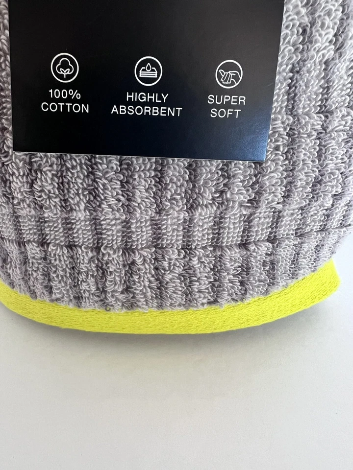 Toallas de mano grises a rayas DKNY con borde amarillo neón - Nuevas con etiquetas Foto 3 de 4