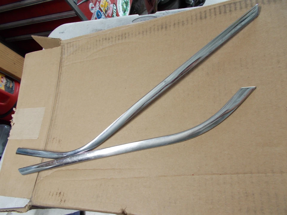 Mopar B carrocería consola central moldura OEM, 1970 Plymouth GTX, 1968 Coronet Foto 3 de 4