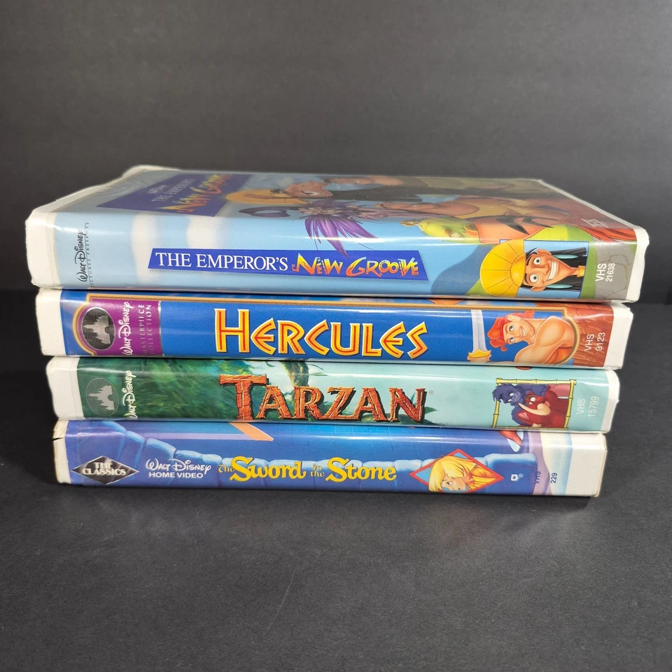 Lot of 4 Disney VHS Emperor's New Groove, Hercules, Tarzan, Sword In The Stone Foto 2 de 4