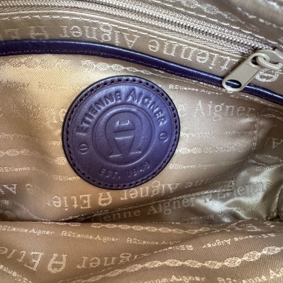 Bolso Hobo de Hombro Etienne Aigner Cuero Azul Marino Detalle Hebilla Plateado Herrajes Foto 4 de 4