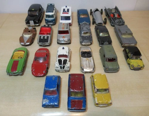 VINTAGE CORGI TOYS JOB LOT x21