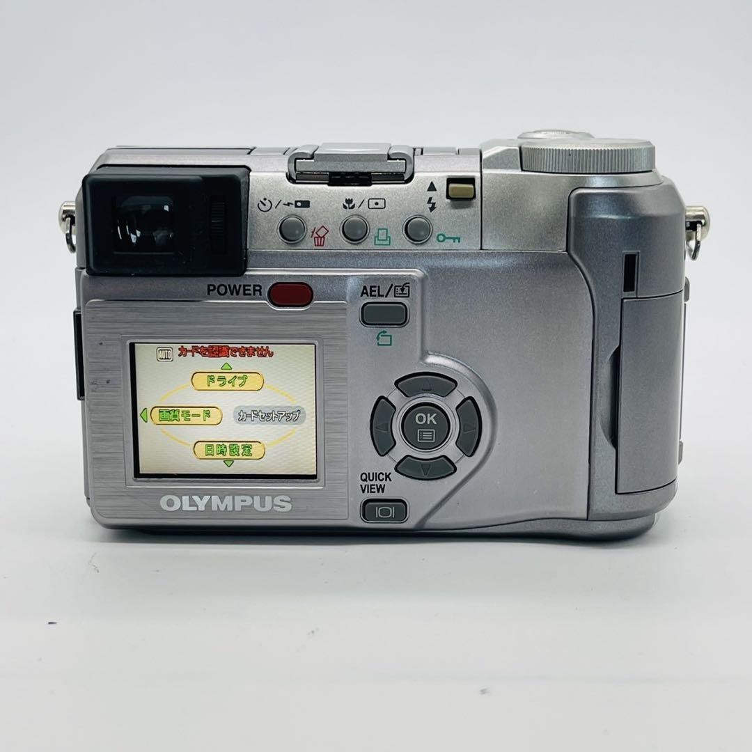 Foto 7 di 9