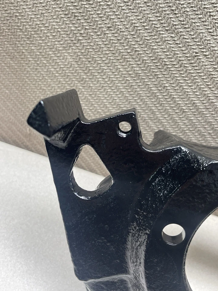 Dodge RAM 2500 3500 94-99 Dana 60 Right Passengers Side Steering Knuckle Cummins - Image 3 of 4