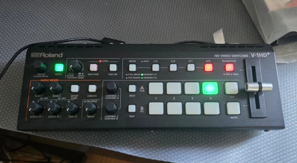 Roland V-1HD+ Video Switcher+Roland UVC-01 USB Video Capture - Image 2 of 4