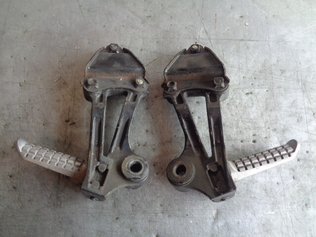 92 Kawasaki ZX11C Rear Passenger Pegs and Brackets Left and Right