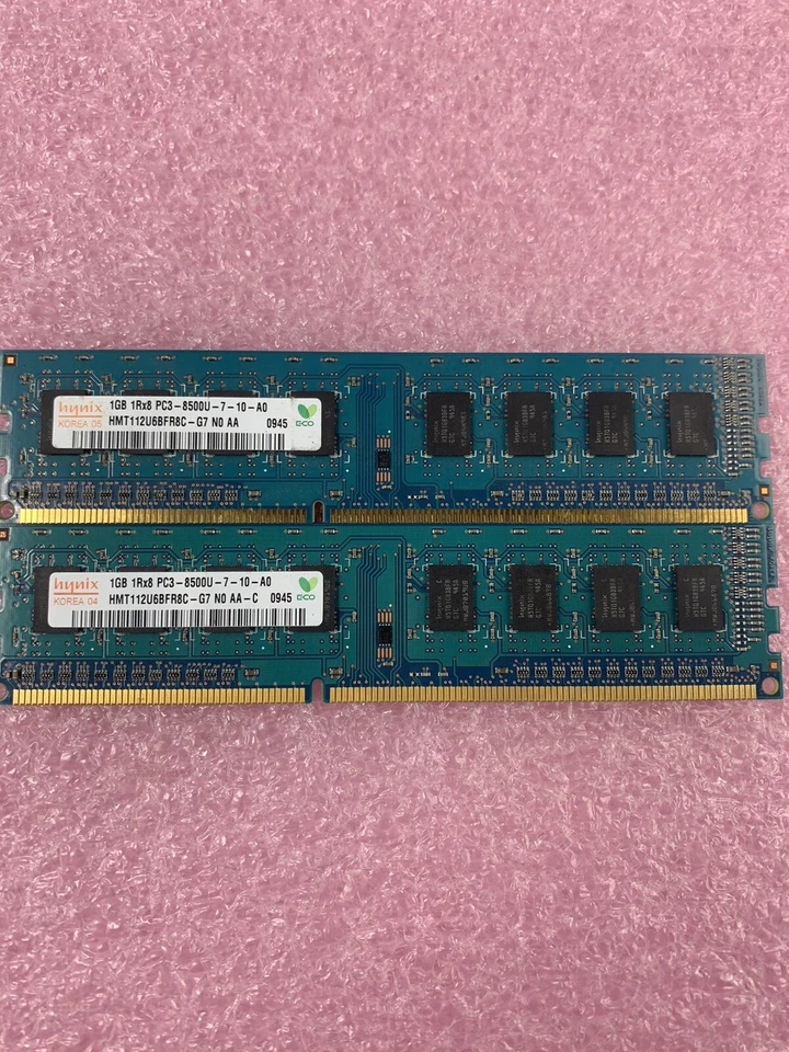 Lot( 2 ) 1GB Hynix HMT112U6BFR8C-G7 1Rx8 PC3-8500U DDR3 non-ECC Desktop RAM - Image 2 of 4