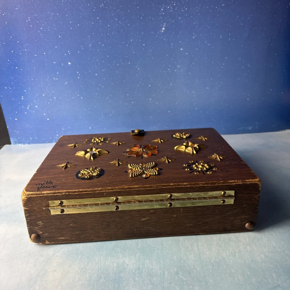 Vintage Enid Collins of Texas~The Original Box Bag~Purse~Les Fleurs~1962~Wooden - Image 4 of 4