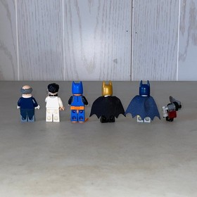 5 DC LEGO 70909 Minifigures Bruce Wayne White Tuxedo, Alfred, 3 Batman, Penguin