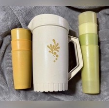Vintage Tupperware Pitcher with 7 cups Yellow Green Shades
