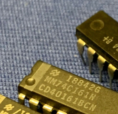 MM74C161N CD40161BCN NSC 74C161 IC 16-PIN DIP RARE LAST ONE QTY-1