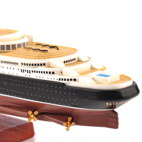1:1250 Atlas Diecast Normandie Cruise Ship Model Boat Gift Toys For Collection - Picture 6 of 12