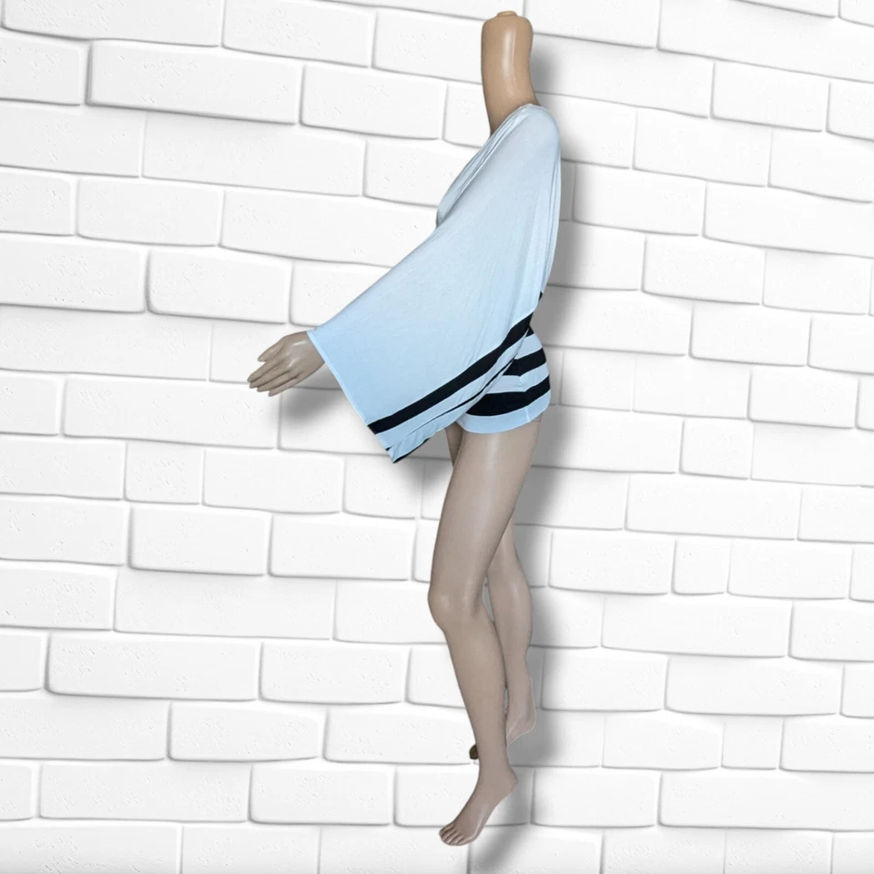 Camisa Top Bebe Bat Wing Rayas Blanco y Negro Para Mujer Talla XS Foto 3 de 4