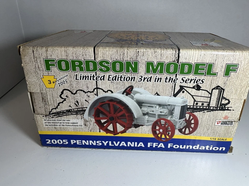 Tractor fundido a presión 1/16 Ertl Ford Fordson modelo F edición Pennsylvania FFA Foto 3 de 4