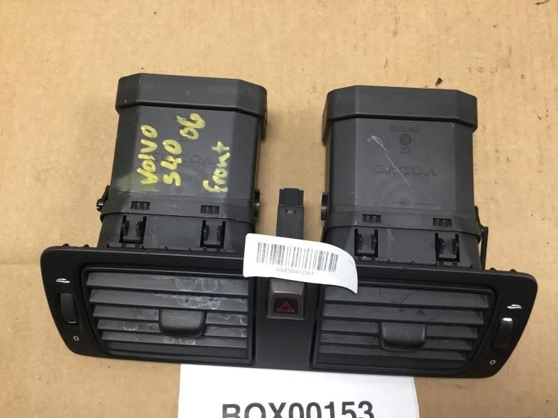 Volvo S40 2006 tablero delantero centro aire acondicionado calefacción ventilación rejilla OEM+ Foto 4 de 4