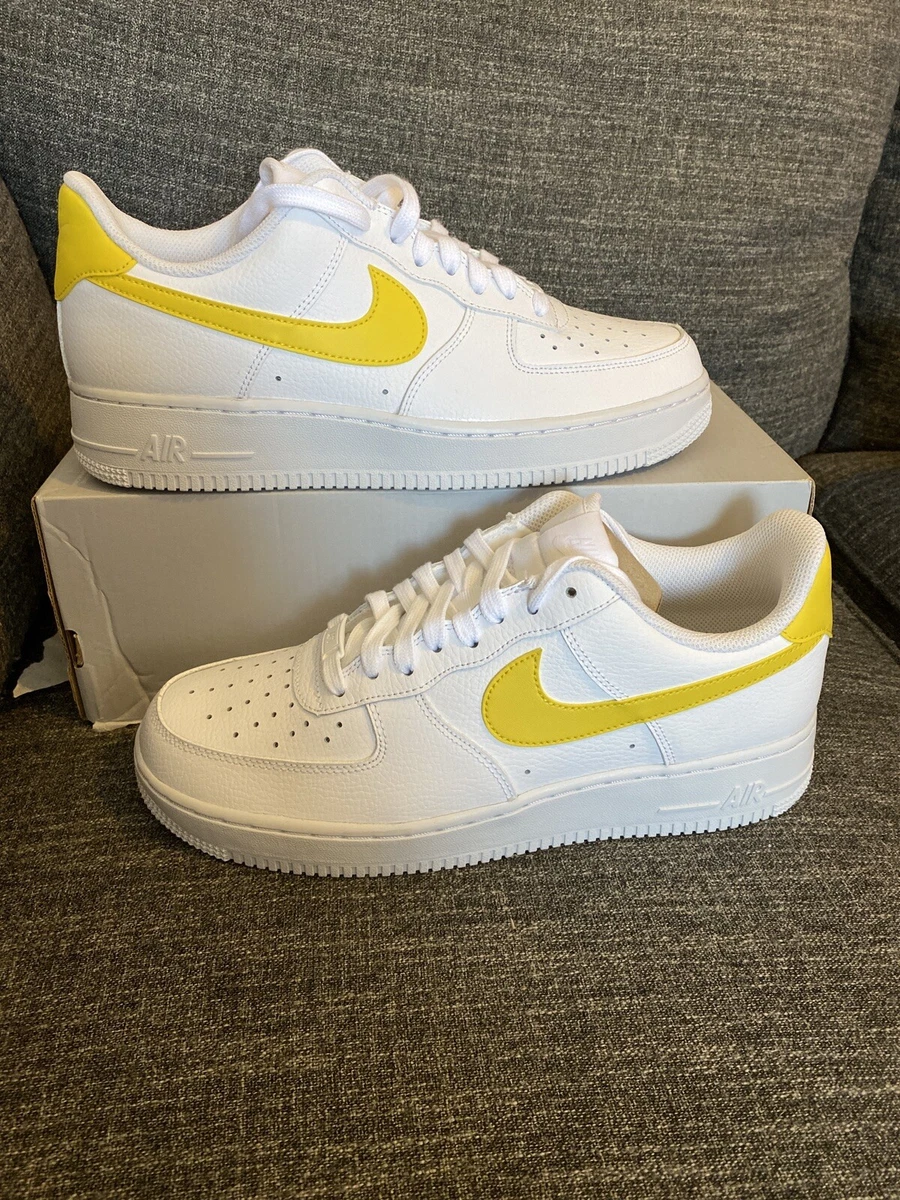 Nike Air Force 1 '07 - White / Yellow 10.5